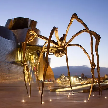Funcional Y Elegante En El Centro Junto Guggenheim By Urban Hosts * Bilbao